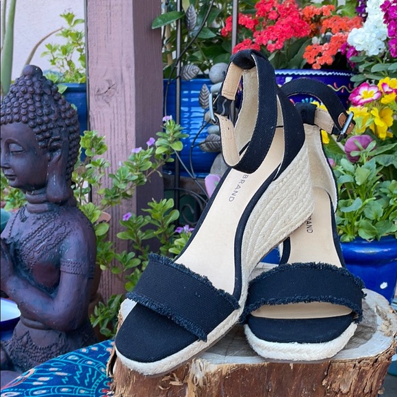 New Lucky Brand Shabby Canvas Raw Edge Wedge Heel Sandals - Picture 8 of 13